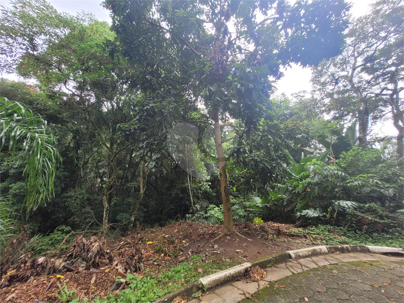 Terreno à venda no condomínio Alpes da Cantareira, Mairiporã - SP