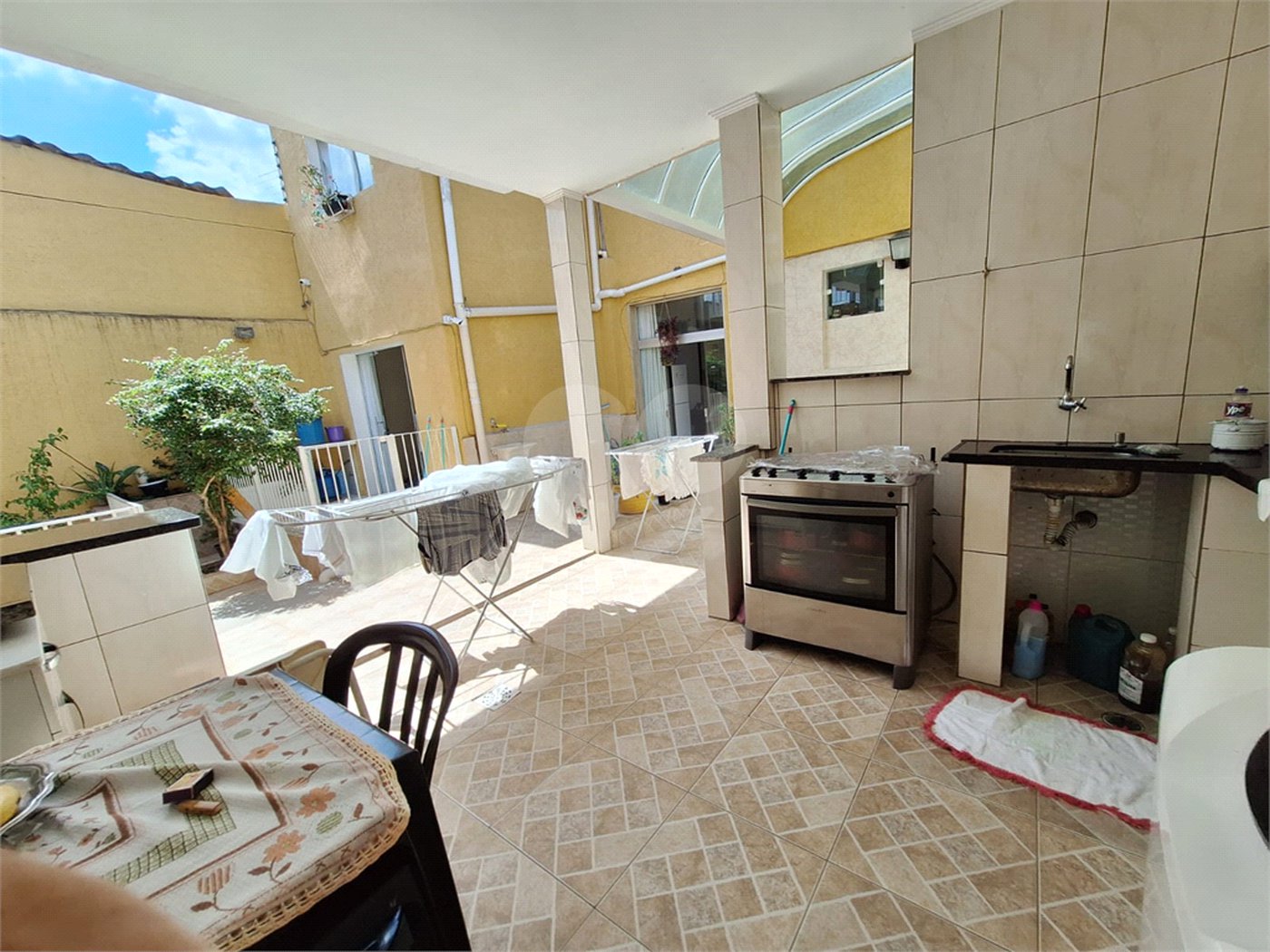 Sobrado à venda com 4 quartos, sendo 3 suítes, em Lauzane Paulista, São Paulo, SP
