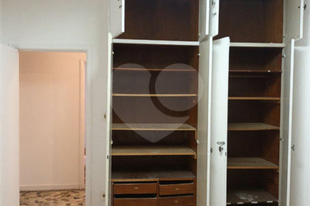 Casa à venda ou para alugar com 6 quartos, sendo 4 suítes,  em JARDIM GUEDALA, São Paulo, SP