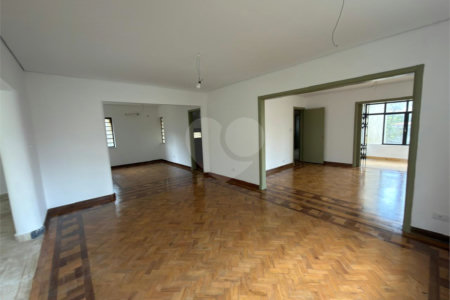 Sobrado para alugar com 6 quartos, sendo 2 suítes,  em Consolação, São Paulo, SP