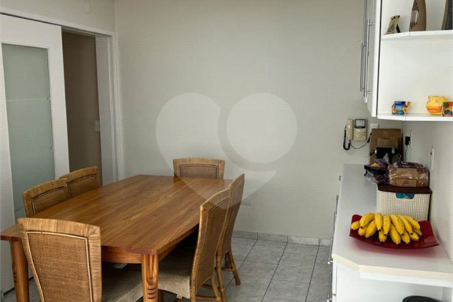 Casa à venda com 2 suítes em Santana, São Paulo, SP