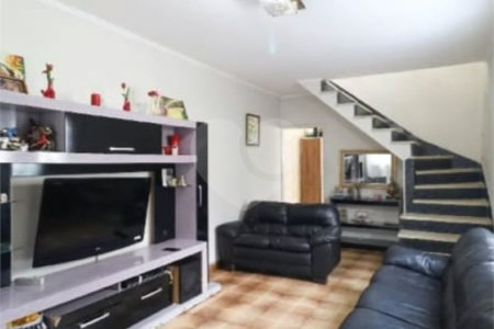 Sobrado à venda com 3 quartos, sendo 1 suíte,  em Vila Constança, São Paulo, SP