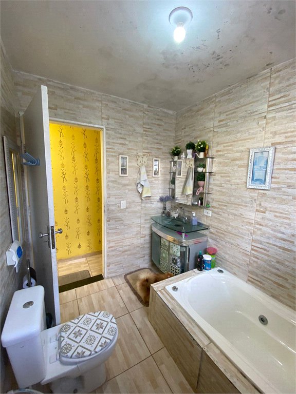Sobrado à venda com 4 quartos em Eldorado, São Paulo, SP