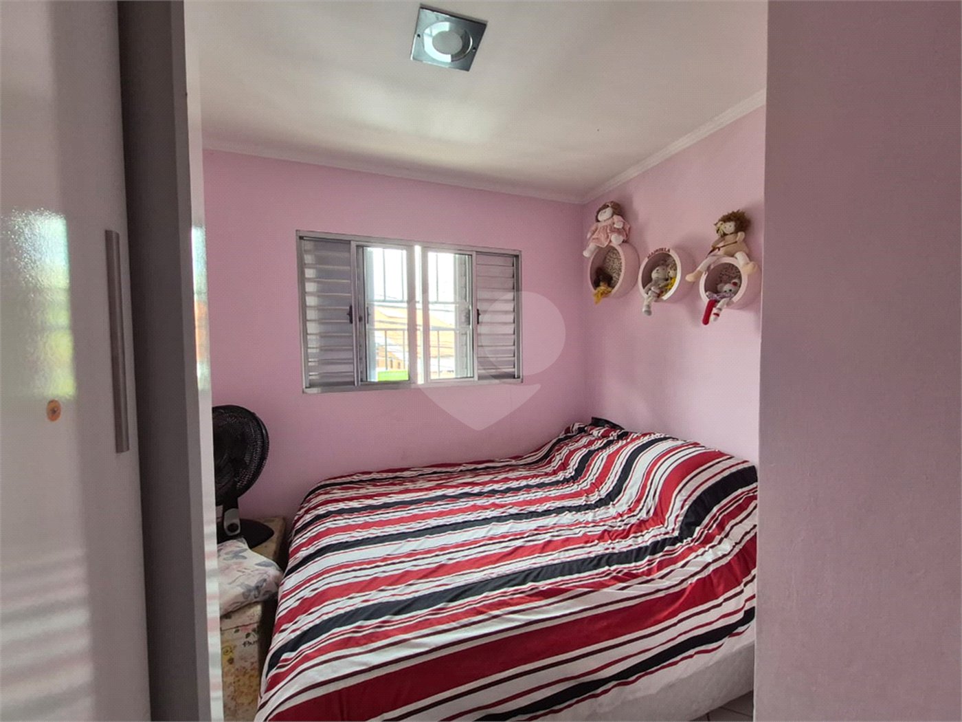 Casa à venda com 4 quartos, sendo 1 suíte, no condomínio Residencial Alto da Lapa II, São Paulo - SP
