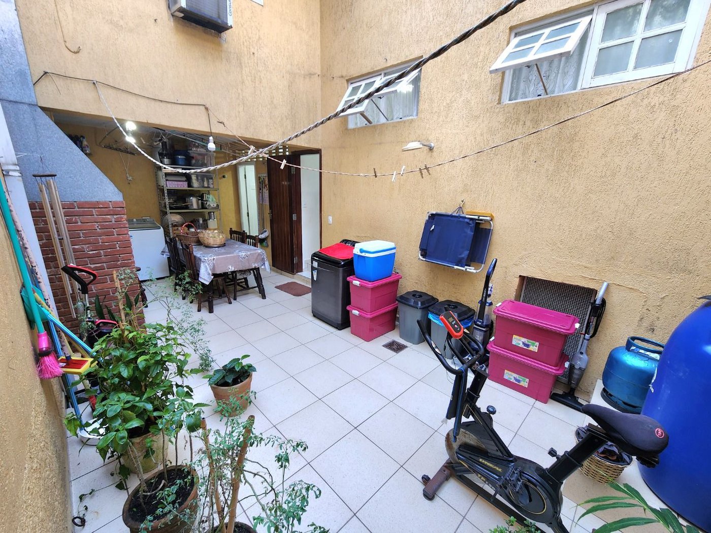 Casa próximo da praia com 3 dormitórios à venda, 128 m² por R$ 1.300.000 - Pompéia - Santos/SP