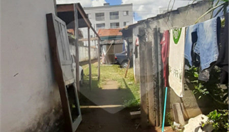 Casa à venda com 3 quartos em Alvinópolis, Atibaia, SP