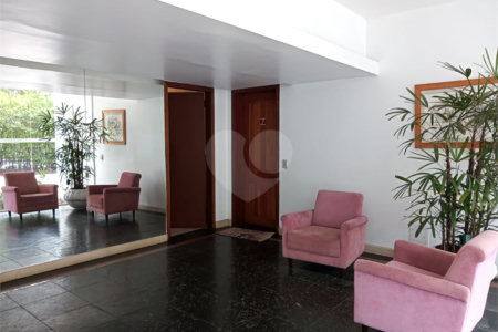 Apartamento à venda com 3 quartos, sendo 1 suíte, em Higienópolis, São Paulo, SP