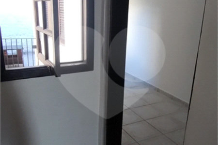 Sobrado à venda com 4 quartos, sendo 1 suíte, em Vila Nivi, São Paulo, SP