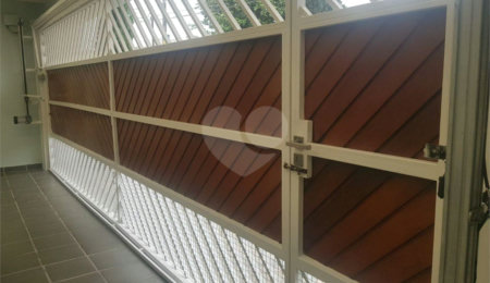 Casa à venda com 3 quartos, sendo 1 suíte,  em Vila Constança, São Paulo, SP