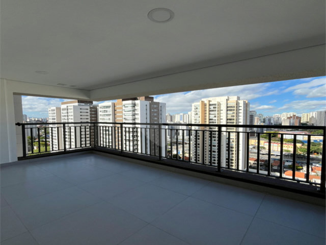 Apartamento à venda com 3 quartos, sendo 1 suíte,  em Jardim Prudência, São Paulo, SP