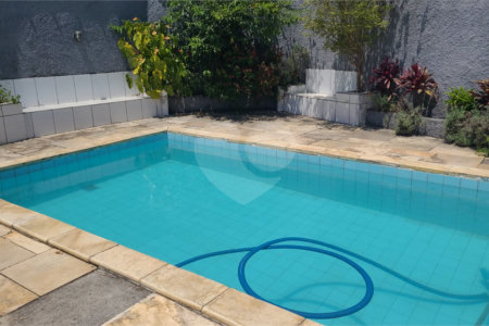 Casa Térrea à venda com 4 quartos, sendo 1 suíte,  em Vila Nova Socorro, Mogi das Cruzes, SP