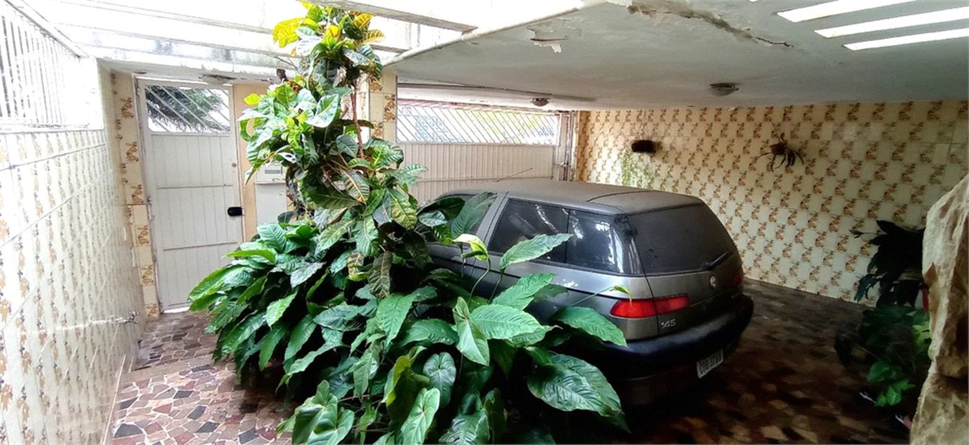 Sobrado à venda ou para alugar com 4 quartos, sendo 1 suíte,  em Brooklin Paulista, São Paulo, SP