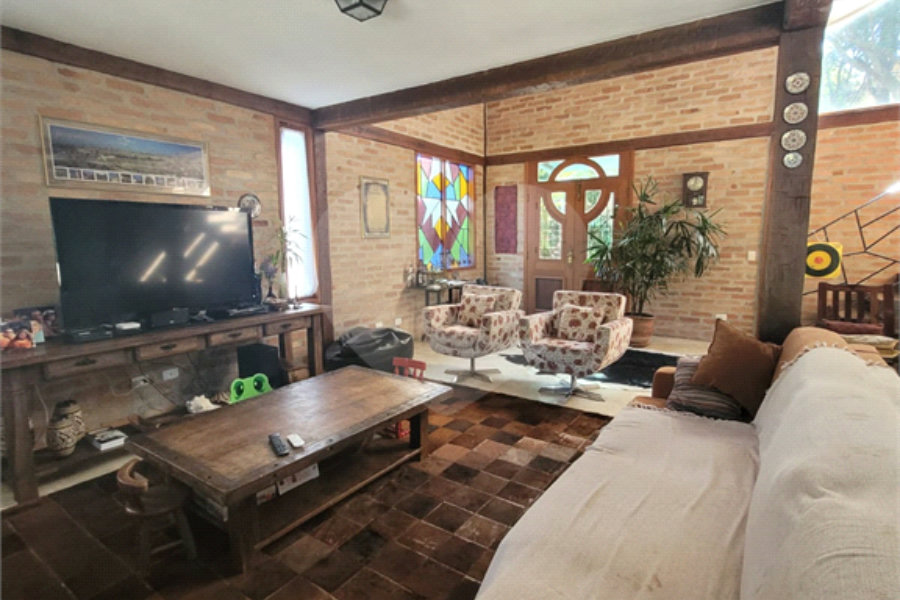 Casa à venda com 3 quartos, sendo 1 suíte,  no condomínio Residencial Bosque da Serra, Mairiporã - SP