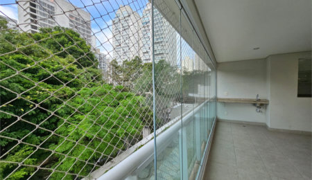 Apartamento à venda com 2 quartos, sendo 1 suíte, em Alto da Boa Vista, São Paulo, SP