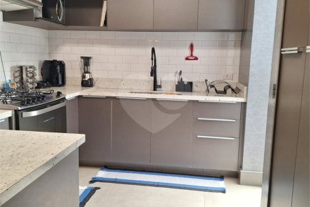 Apartamento à venda com 3 quartos, sendo 1 suíte, em Vila Paulicéia, São Paulo, SP
