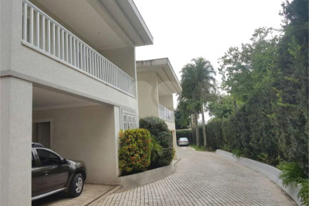 Casa à venda com 4 suítes no condomínio Vilaretto, São Paulo - SP