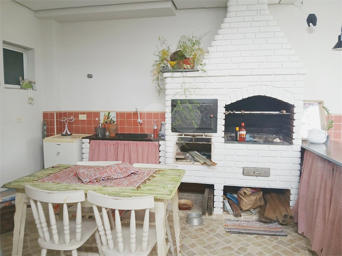 Sobrado à venda com 3 quartos, sendo 1 suíte, em Tremembé, São Paulo, SP