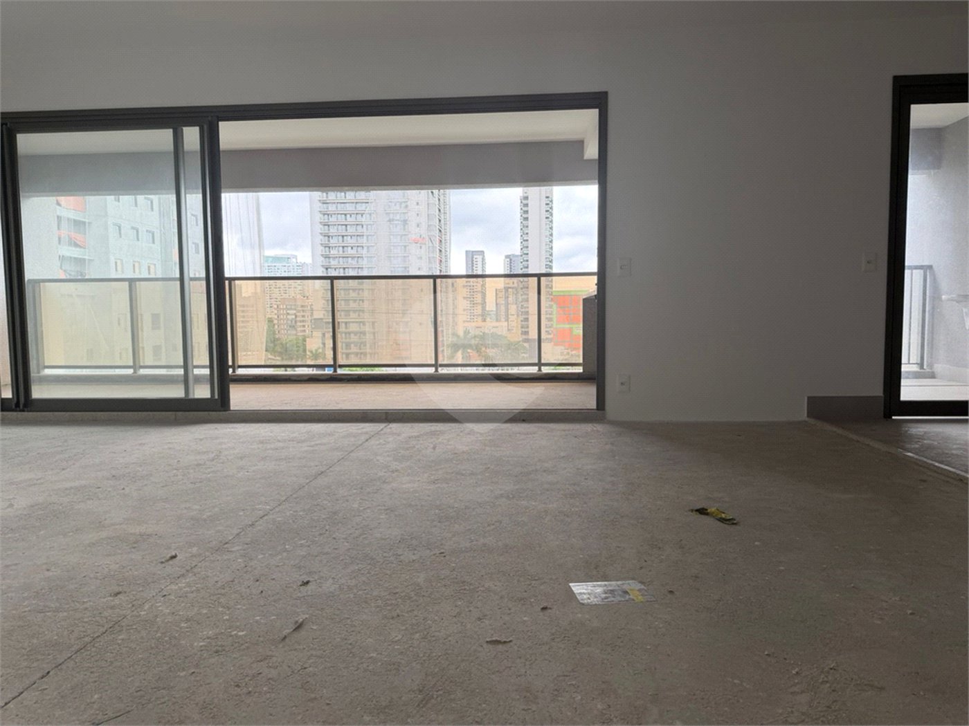 Apartamento à venda com 3 suítes em Campo Belo, São Paulo, SP