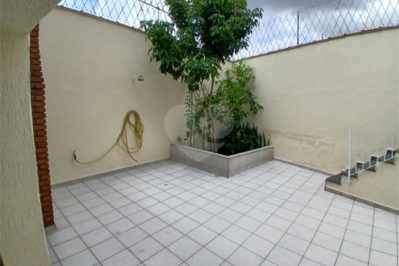 Sobrado à venda com 3 quartos, sendo 1 suíte, em Parque Rodrigues Alves, São Paulo, SP