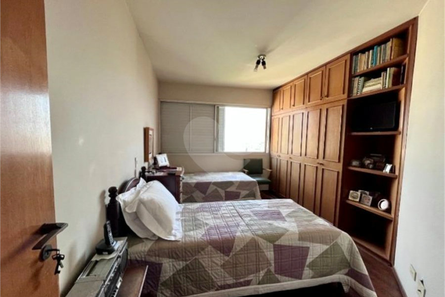 Apartamento à venda com 4 quartos, sendo 2 suítes, em Morumbi, São Paulo, SP