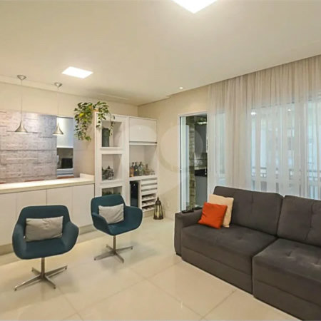 Espaço, conforto e uma localização privilegiada fazem deste apartamento mobiliado no Baeta Neves, em São Bernardo do Campo, uma excelente opção para seu novo lar. Com 118 m², três dormitórios e quatro banheiros, o imóvel oferece ambientes amplos para acomodar a família e receber amigos com comodidad