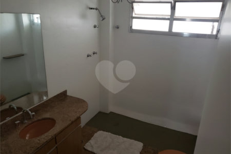 Apartamento para venda ou locação, 4 quartos (1 suíte), na Bela Vista, R Cincinato Braga