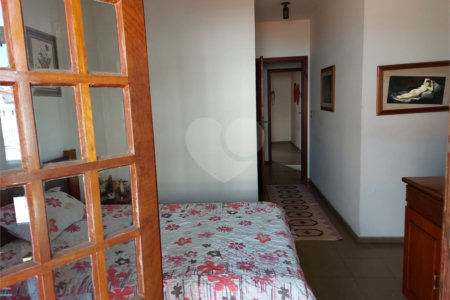 Sobrado à venda com 5 quartos, sendo 4 suítes, em Santa Rosa, Vinhedo, SP