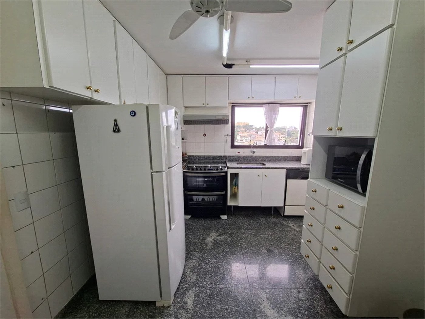 Cobertura à venda com 4 quartos, sendo 3 suítes, em Vila Progredior, São Paulo, SP