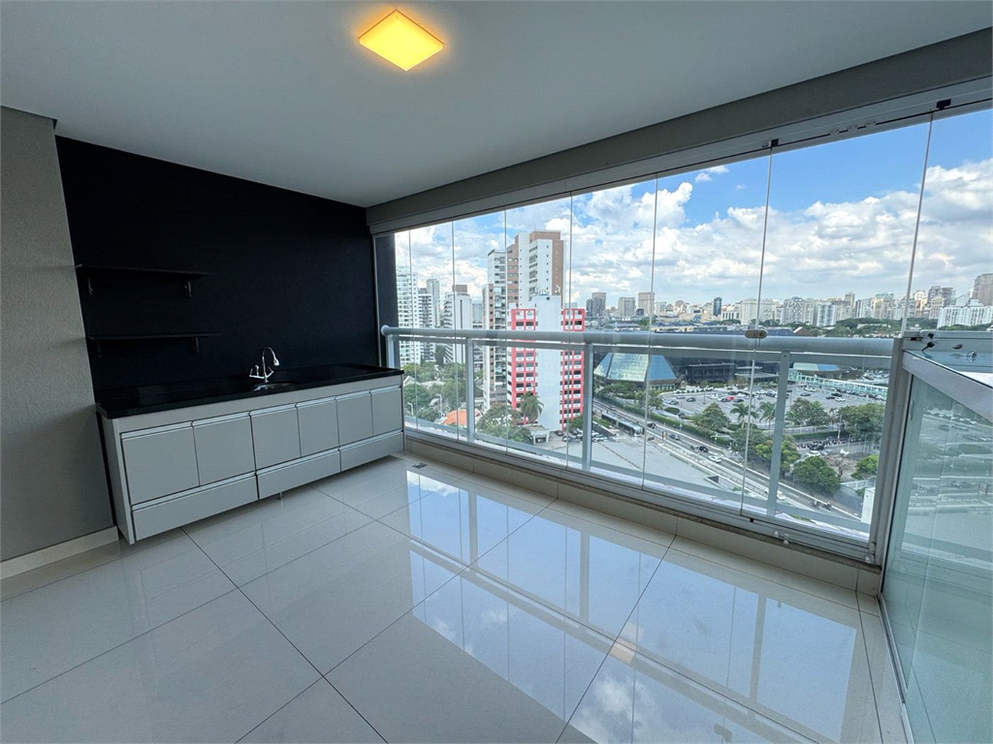 Apartamento à venda com 3 quartos, sendo 1 suíte, em Pinheiros, São Paulo, SP