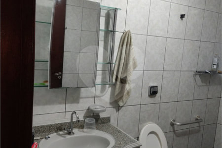 Sobrado à venda com 3 quartos em Vila Medeiros, São Paulo, SP