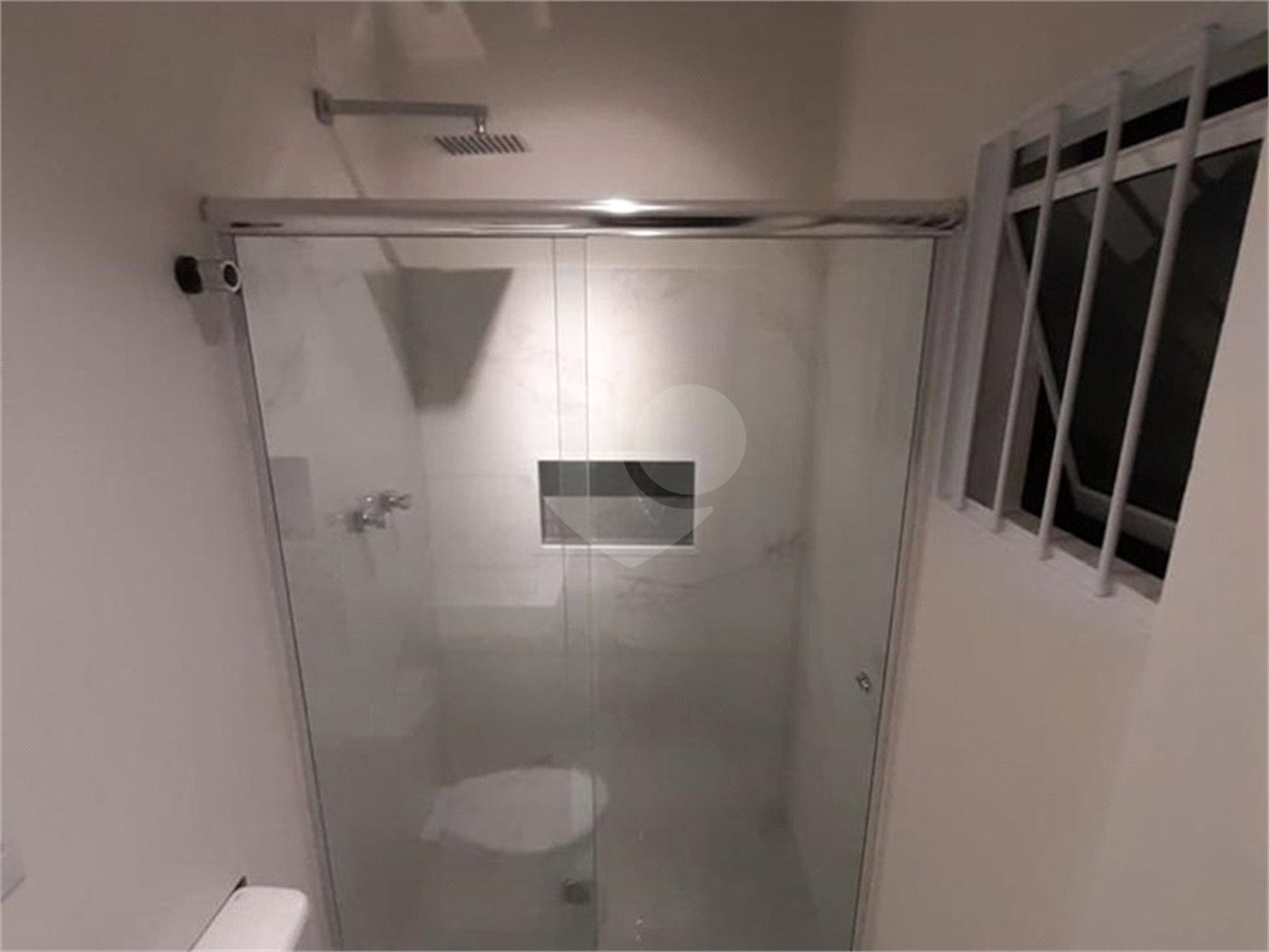 Sobrado à venda com 4 quartos, sendo 3 suítes,  em Tremembé, São Paulo, SP