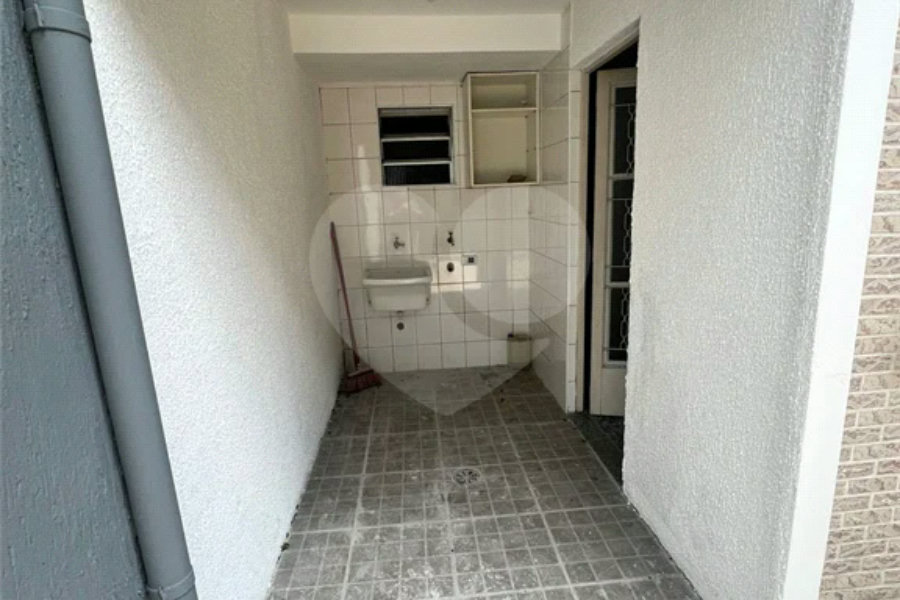 Casa à venda com 3 quartos, sendo 1 suíte, em Conjunto Residencial Vista Verde, São Paulo, SP