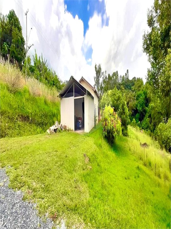 Chácara à venda com 4 quartos, sendo 1 suíte, em Jundiacanga, Araçoiaba da Serra, SP