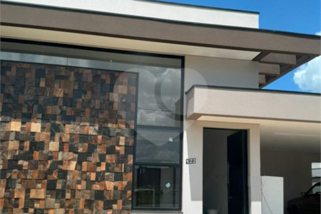 Casa à venda com 3 quartos, sendo 1 suíte, no condomínio Reserva Central Parque, Salto - SP
