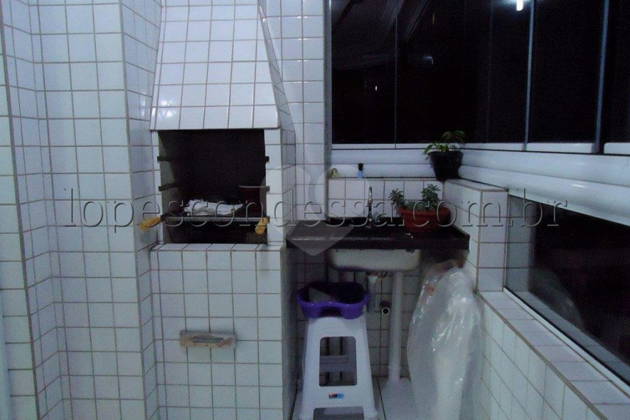 Apartamento à venda com 2 quartos, sendo 1 suíte, em Campo Aviação, Praia Grande, SP
