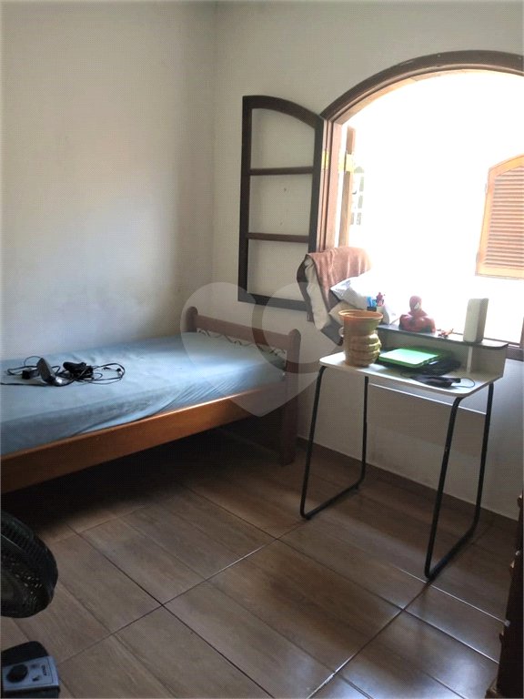 Sobrado à venda com 3 quartos, sendo 1 suíte,  em Vila Romero, São Paulo, SP