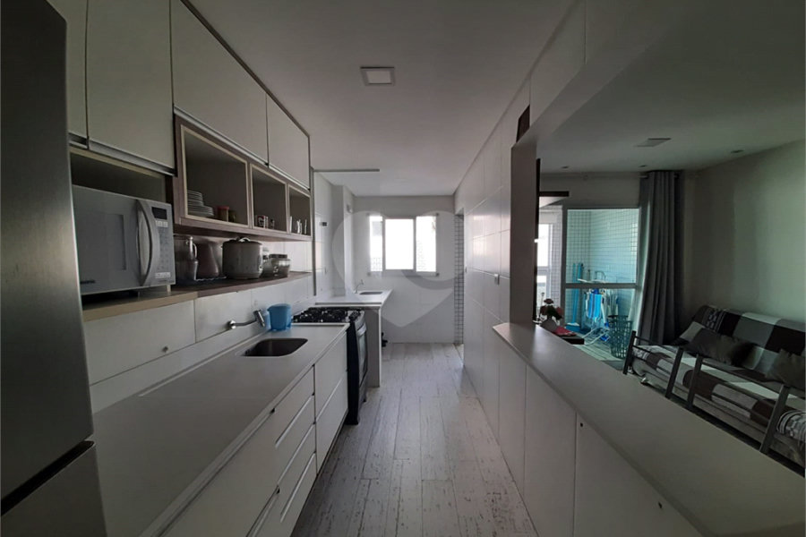 Apartamento à venda com 2 quartos, sendo 1 suíte,  no Centro, Mongaguá, SP