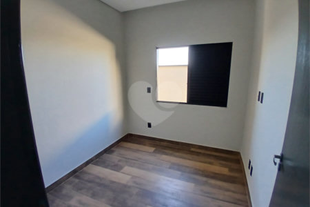 Casa à venda com 3 quartos, sendo 1 suíte,  no condomínio Jardim, Sorocaba - SP
