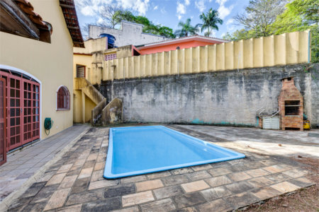 Sobrado à venda com 3 quartos, sendo 1 suíte, em Alto da Boa Vista, São Paulo, SP
