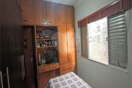 Casa Térrea à venda com 5 quartos, sendo 1 suíte, em Chora Menino, São Paulo, SP