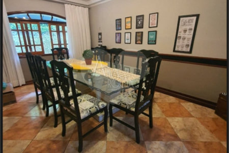 Sobrado à venda com 3 suítes em Condomínio Residencial Santa Helena, Bragança Paulista, SP