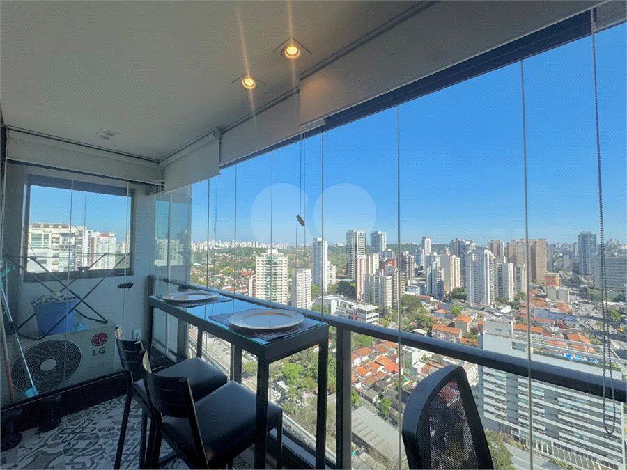 Último Andar | Estação Gabriele | 38 m² | Mobiliado | Campo Belo