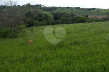 Sítio à venda com 3 quartos, sendo 1 suíte, em Recanto dos Bandeirantes, Porto Feliz, SP