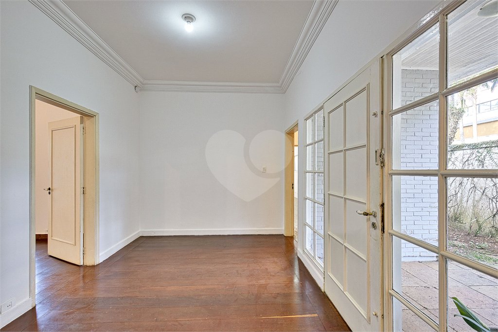 Casa à venda com 3 quartos, sendo 1 suíte, em Brooklin, São Paulo, SP