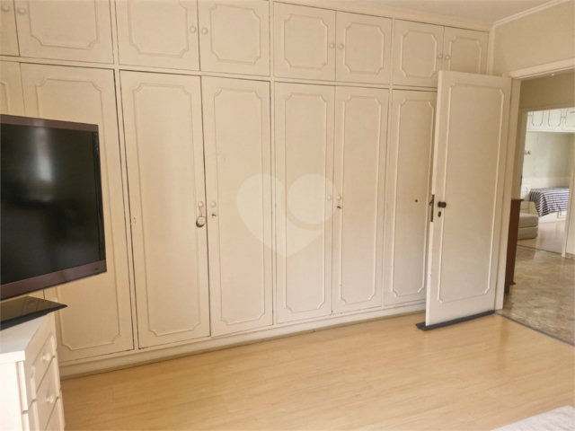 Casa à venda com 4 quartos, sendo 1 suíte,  em Brooklin, São Paulo, SP