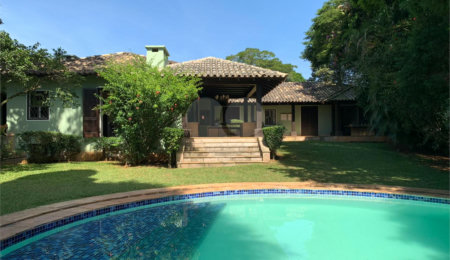 Casa Térrea à venda com 3 suítes em Interlagos, São Paulo, SP