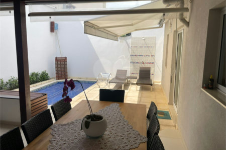 Casa à venda com 3 quartos, sendo 1 suíte, no condomínio Quinta da Boa Vista, Jundiaí - SP