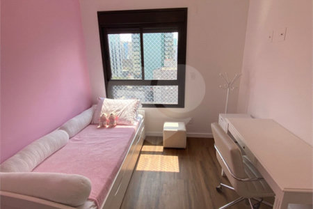 Apartamento à venda com 3 suítes em Aclimação, São Paulo, SP