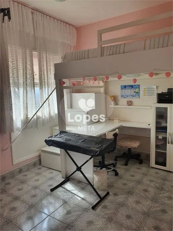 Apartamento à venda com 3 quartos, sendo 1 suíte,  no Centro, São José dos Campos, SP