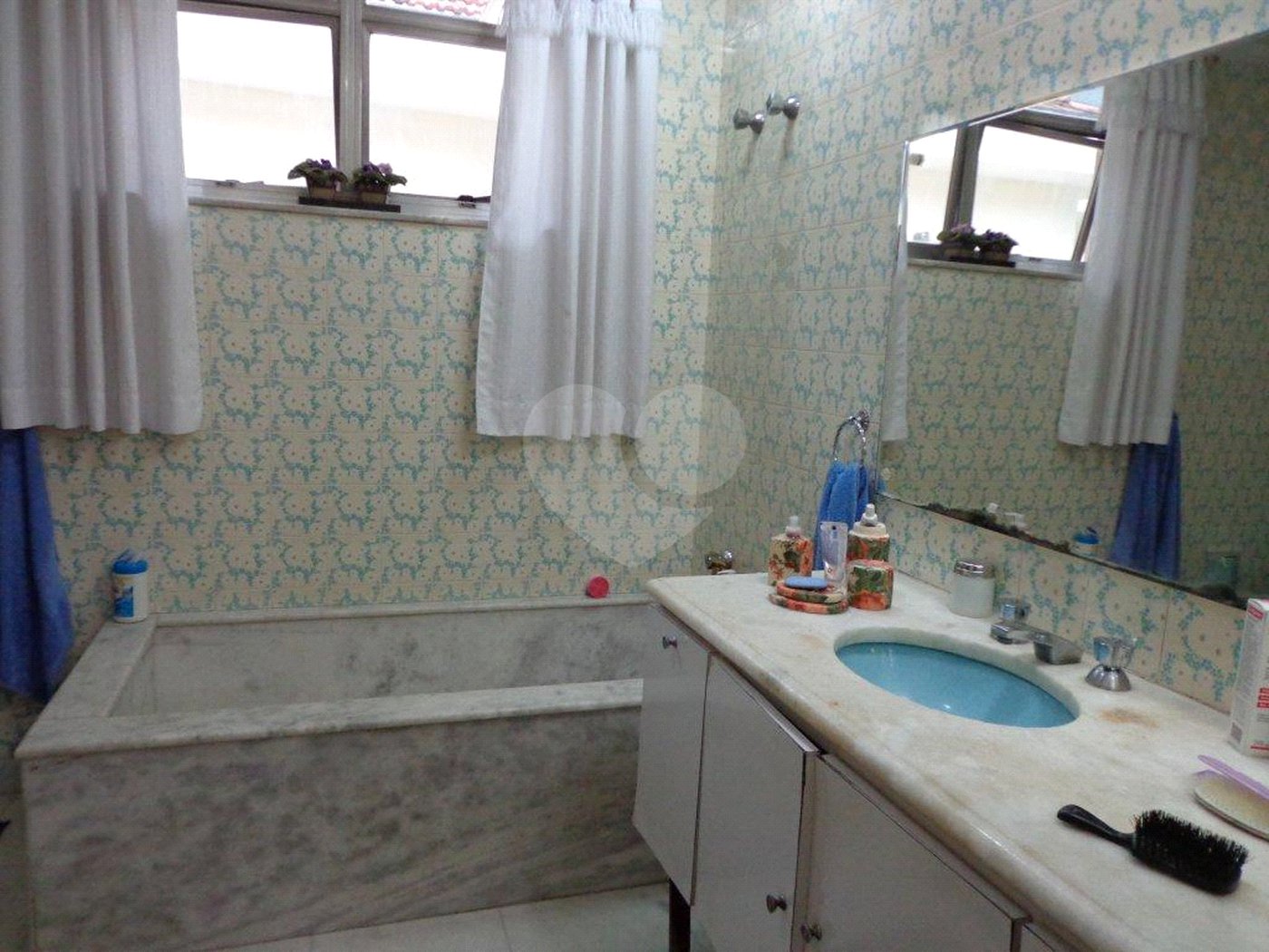 Casa à venda com 4 quartos, sendo 2 suítes,  em Jardim Bonfiglioli, São Paulo, SP